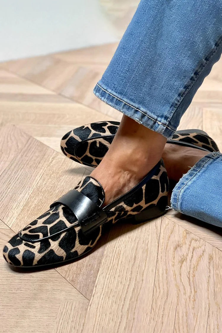 MOCASSINO CON STAMPA ANIMALE E DETTAGLI ELEGANTI