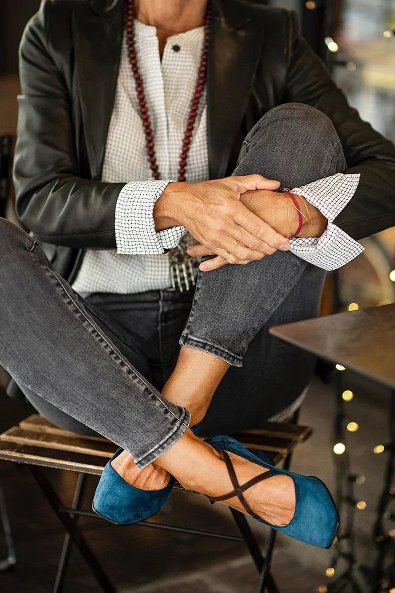 Amber | Tacchi Medi con Cinghie Eleganti